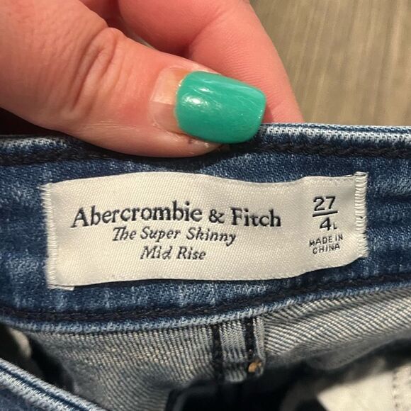 Abercrombie & Fitch The Super Skinny Jeans Mid Rise Ripped Medium Wash Size 27/4 - Picture 6 of 11